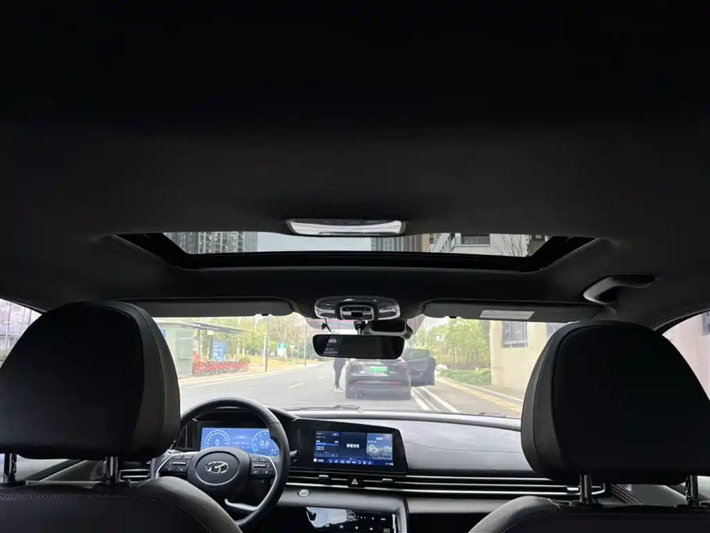 Фото Hyundai Elantra из Китая 2022г (лот №53787590)