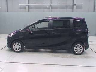 TOYOTA SIENTA X с аукциона Японии