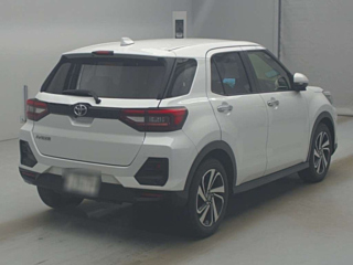 TOYOTA RAIZE Z с аукциона Японии