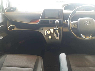 TOYOTA SIENTA G 4WD с аукциона Японии