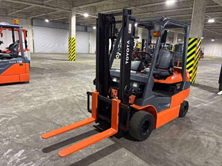 TOYOTA FORKLIFT 7FB25 2015г. с аукциона Японии