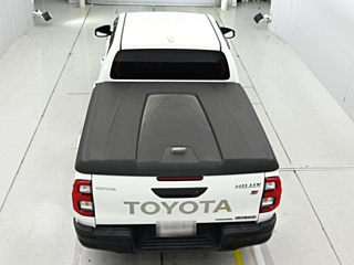 TOYOTA HILUX Z GR Sports 4WD с аукциона Японии
