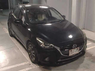 MAZDA DEMIO XD Touring L Package с аукциона Японии