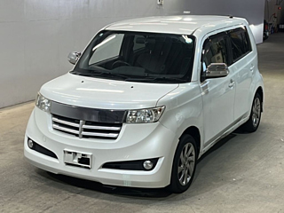 TOYOTA BB Z 煌 с аукциона Японии
