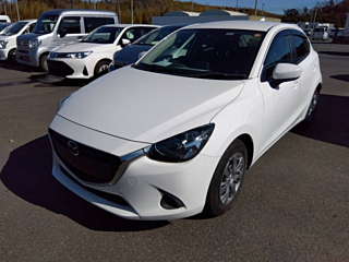 MAZDA DEMIO 15S с аукциона Японии