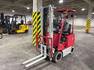 TOYOTA FORKLIFT ﾌｫ-ｸｼﾌﾀ с аукциона Японии