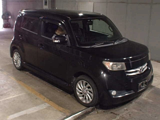 TOYOTA BB Z Q Ver. с аукциона Японии