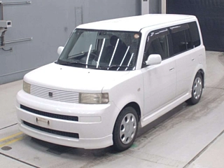 TOYOTA BB S W Version с аукциона Японии