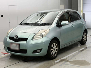 TOYOTA VITZ F с аукциона Японии