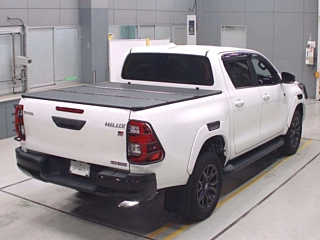 TOYOTA HILUX Z GR Sports 4WD с аукциона Японии