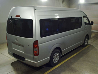 TOYOTA REGIUS ACE COMMUTER Wheelchair 4WD с аукциона Японии