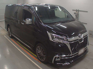 TOYOTA GRANACE Premium с аукциона Японии