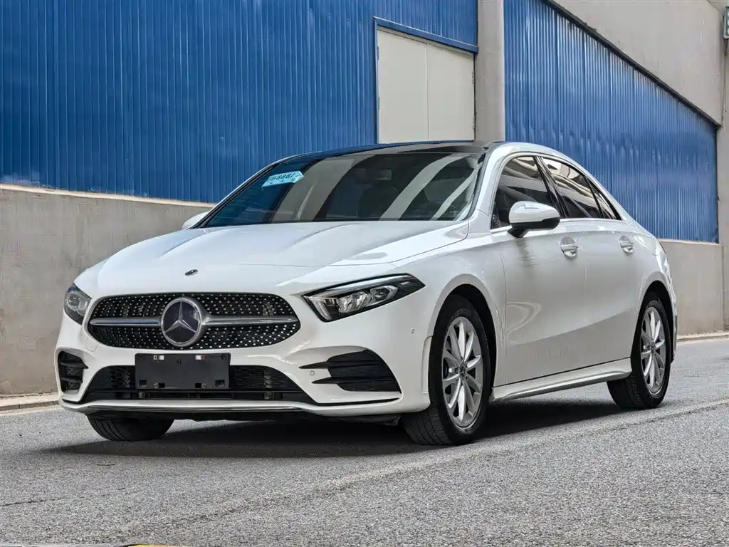 Фото Mercedes-benz A-class из Китая 2020г (лот №57729811)