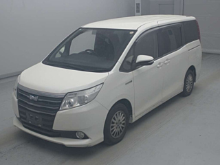 TOYOTA NOAH Hybrid G с аукциона Японии
