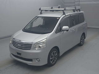 TOYOTA NOAH X G Edition с аукциона Японии
