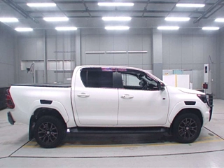 TOYOTA HILUX Z GR Sports 4WD с аукциона Японии
