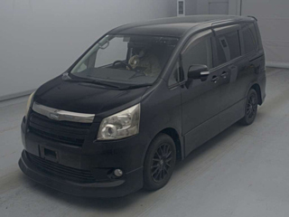 TOYOTA NOAH Si с аукциона Японии