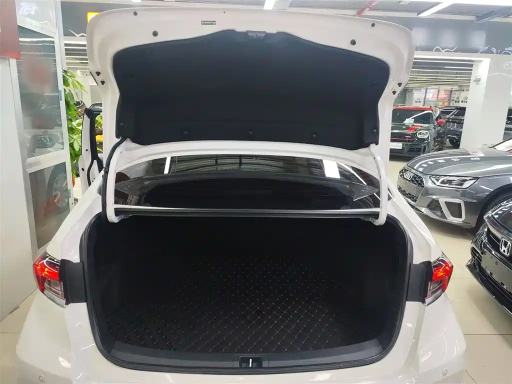 Фото Toyota Corolla из Китая 2023г (лот №55244811)