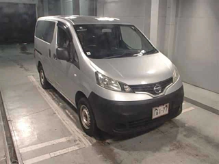 NISSAN NV200 4WD DX с аукциона Японии