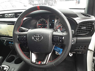 TOYOTA HILUX Z GR Sports 4WD с аукциона Японии