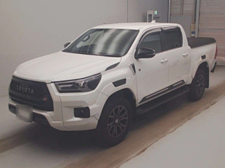 TOYOTA HILUX Z GR Sports 4WD с аукциона Японии