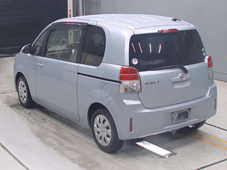 TOYOTA SPADE F с аукциона Японии
