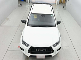 TOYOTA HILUX Z GR Sports 4WD с аукциона Японии
