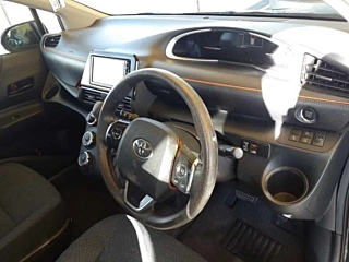 TOYOTA SIENTA X с аукциона Японии