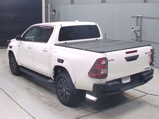 TOYOTA HILUX Z GR Sports 4WD с аукциона Японии