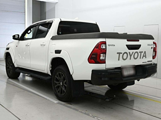 TOYOTA HILUX Z GR Sports 4WD с аукциона Японии