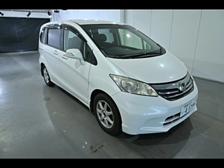 HONDA FREED G Just Selection с аукциона Японии