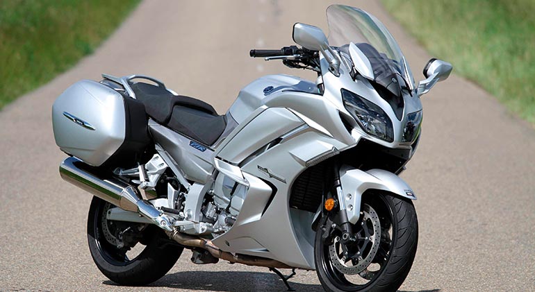мотоцикл FJR1300A компании Yamaha