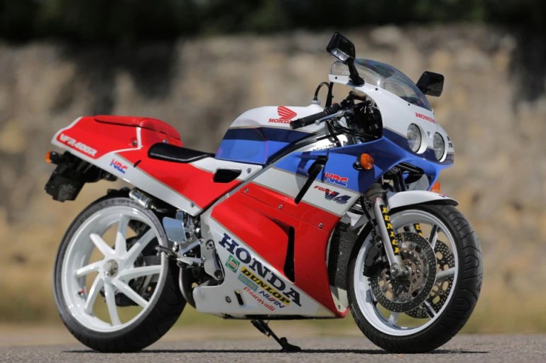 мотоцикл Honda VFR 400
