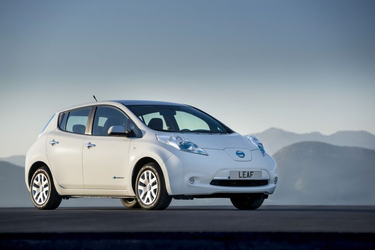Nissan Leaf Electric car электромобиль фото