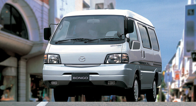 ТОП-18 японских микроавтобусов - на картинке Mazda Bongo IV
